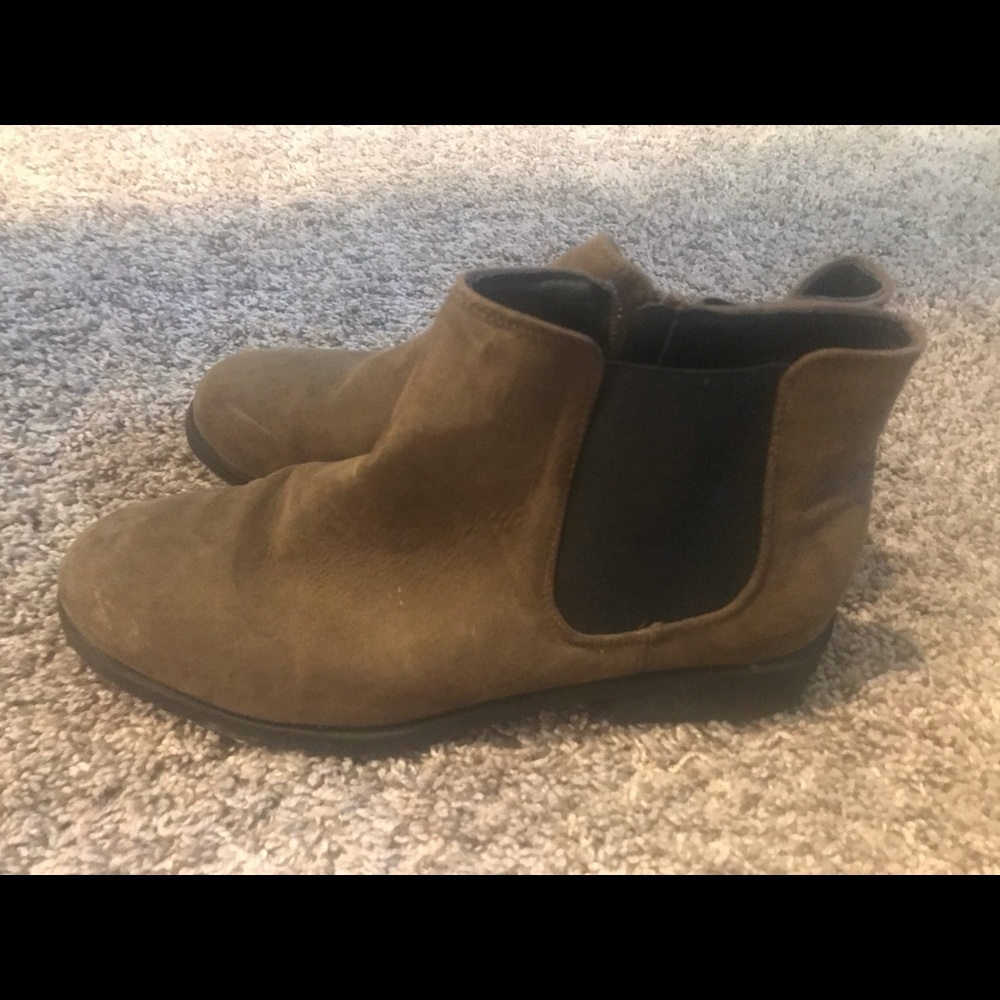 Women’s size 8.5 booties